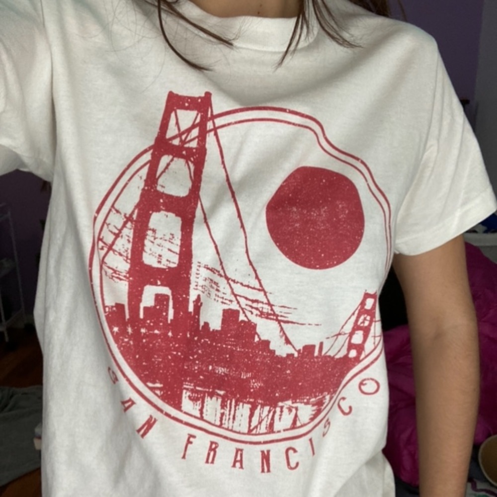 Pacsun White San Francisco graphic tee.